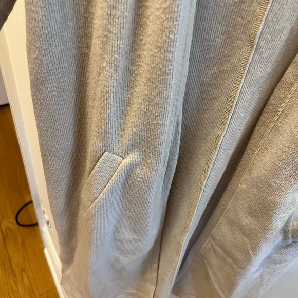 Abercrombie long sweater - Picture 3 of 4